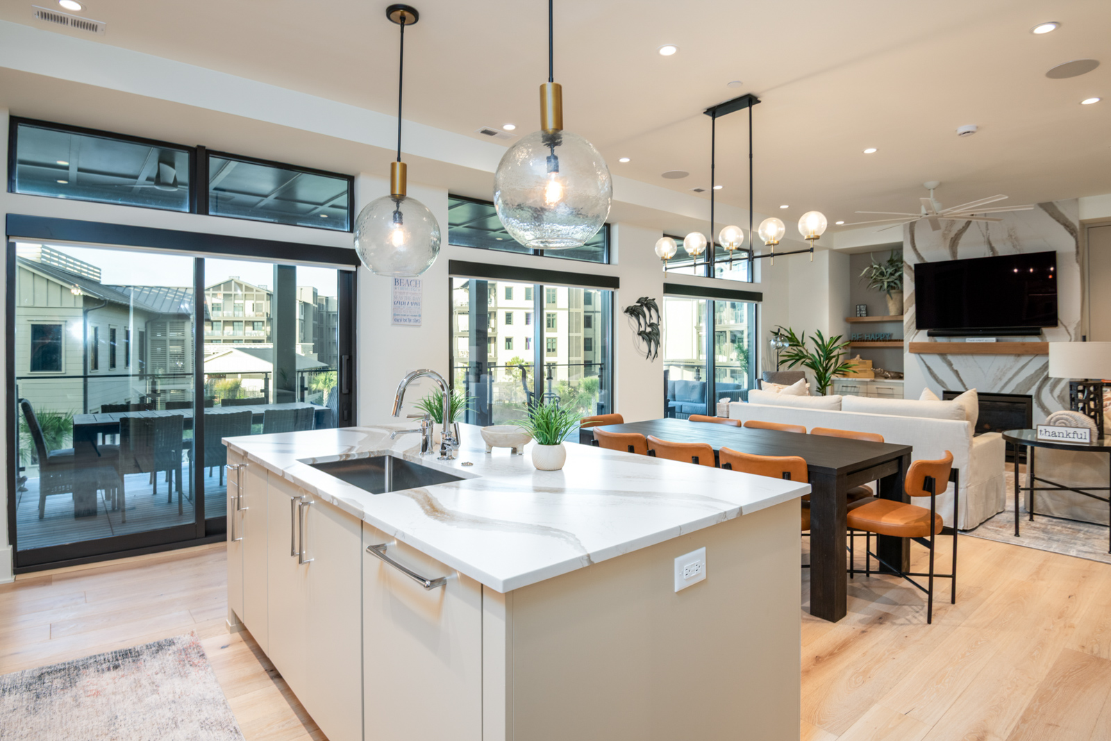 5126 Southern Pines Ln